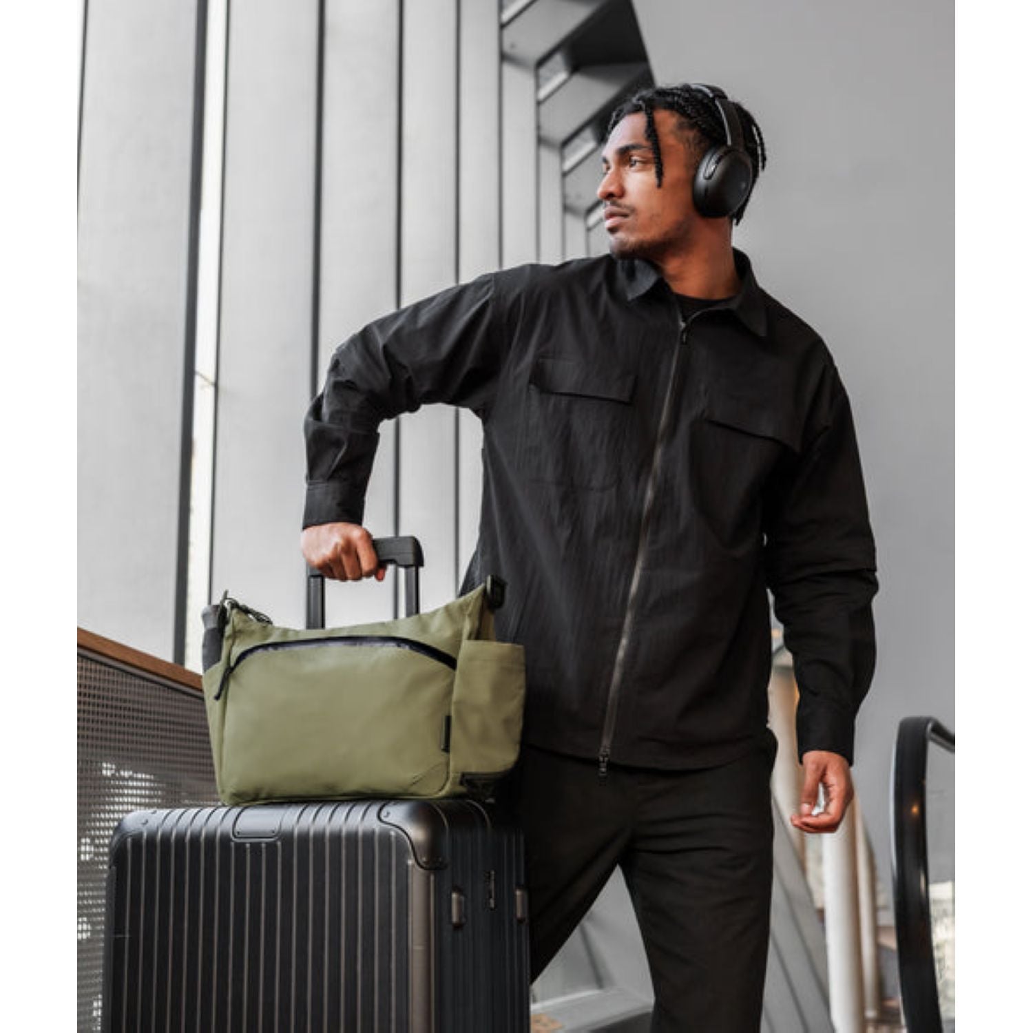 ALPAKA Flight Satchel