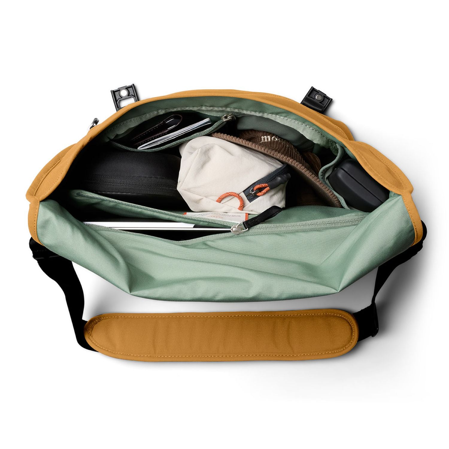 Bellroy Classic Messenger