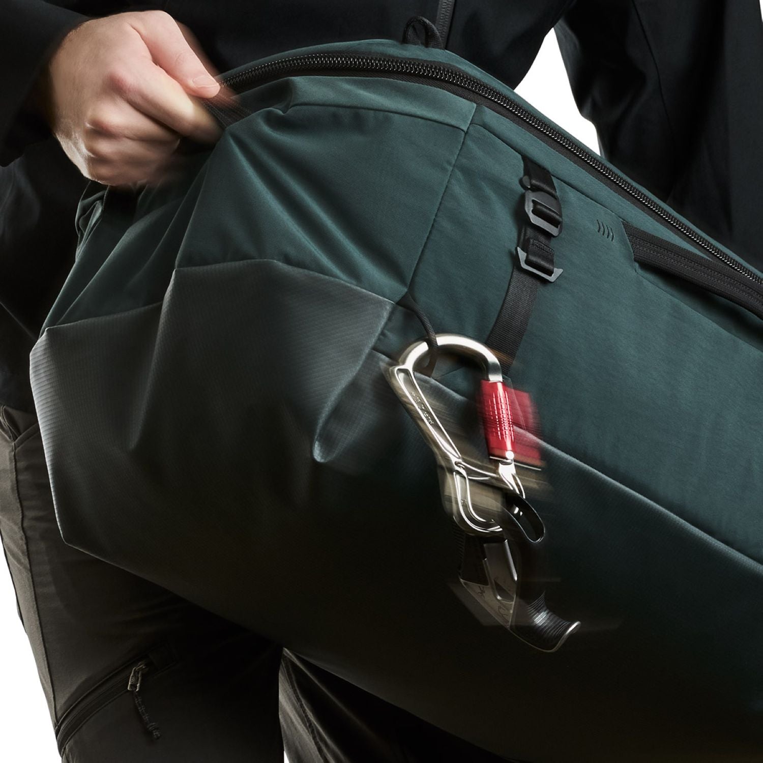 Bellroy Venture Hauler Pack