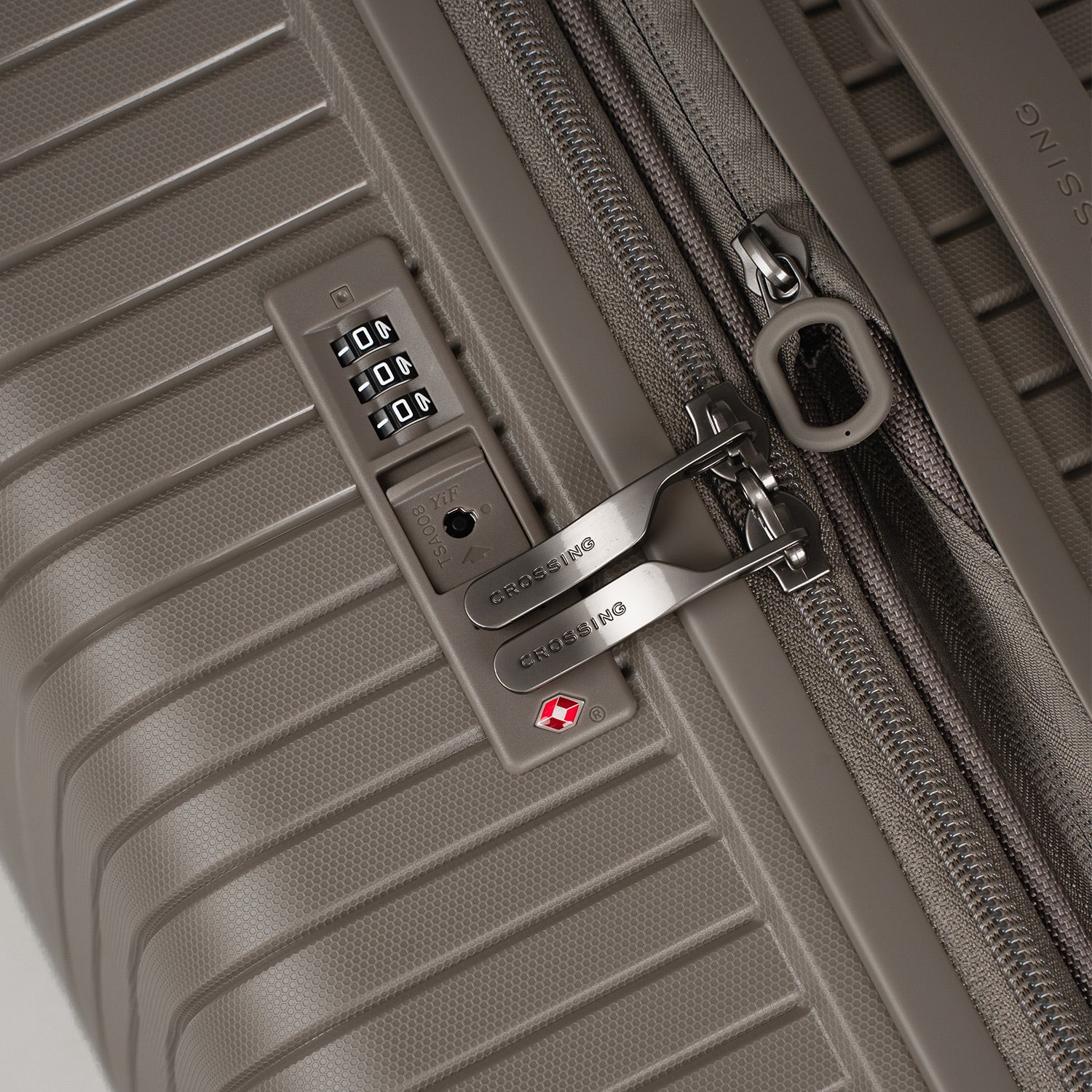 Crossing GLID Polypropylene Medium 25" Luggage