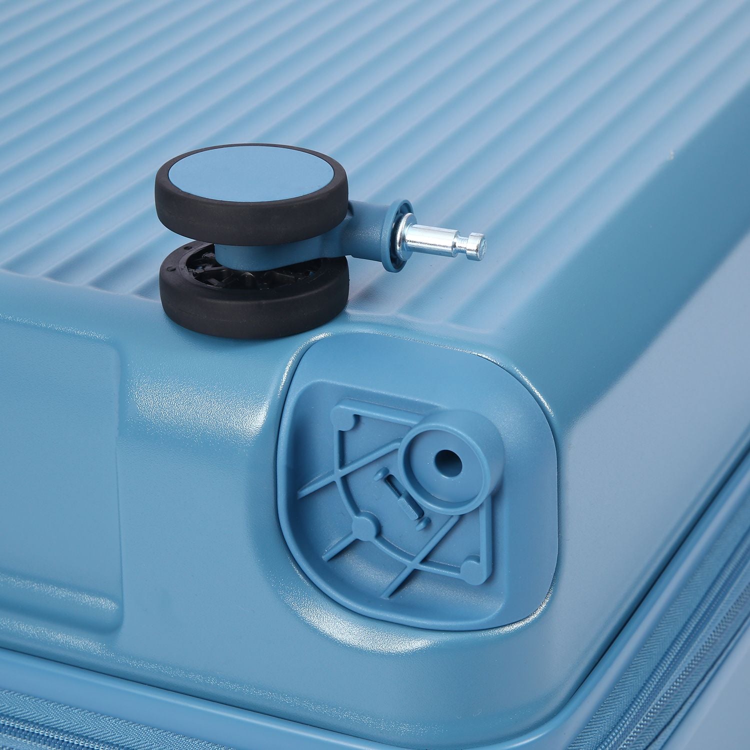 Crossing VIVE Polycarbonate Expandable Medium Luggage V2