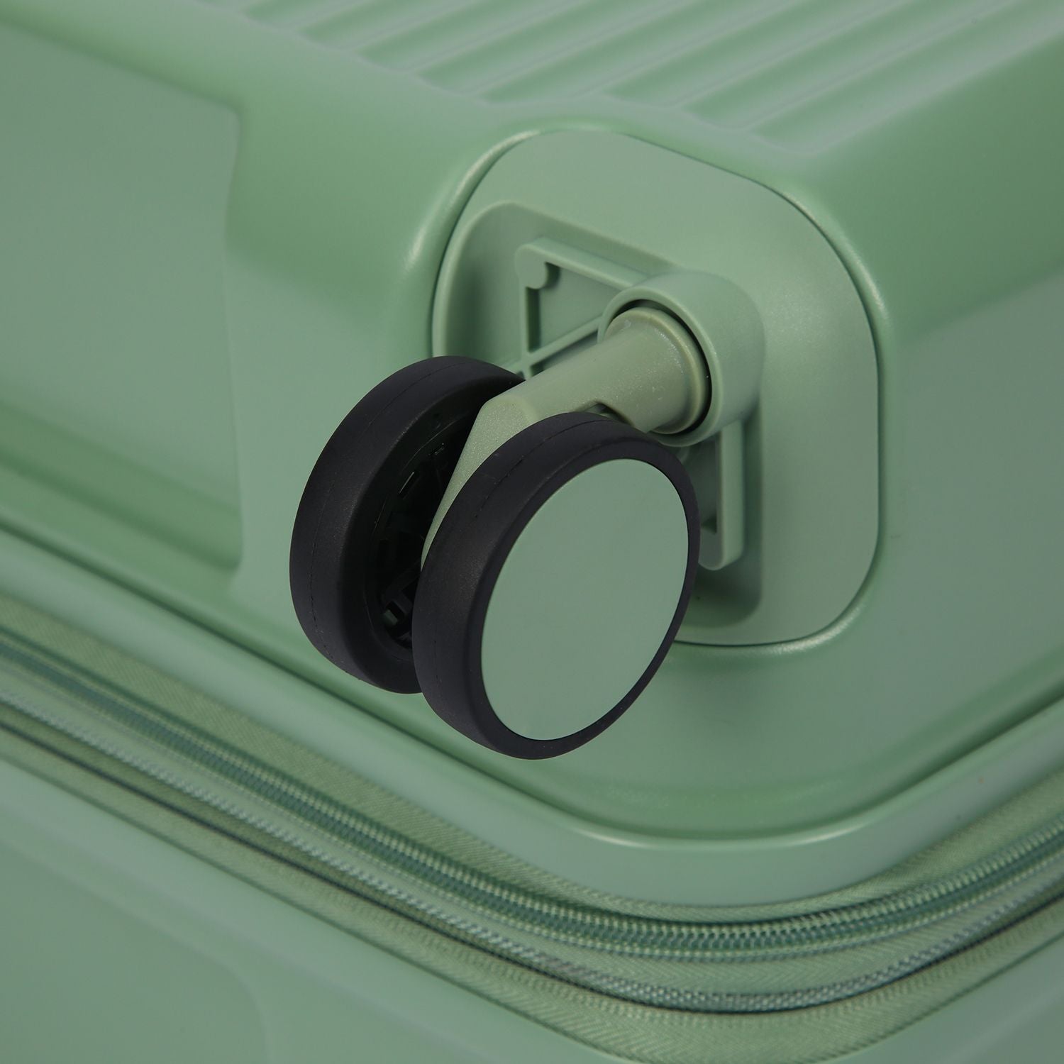 Crossing VIVE Polycarbonate Expandable Medium Luggage V2
