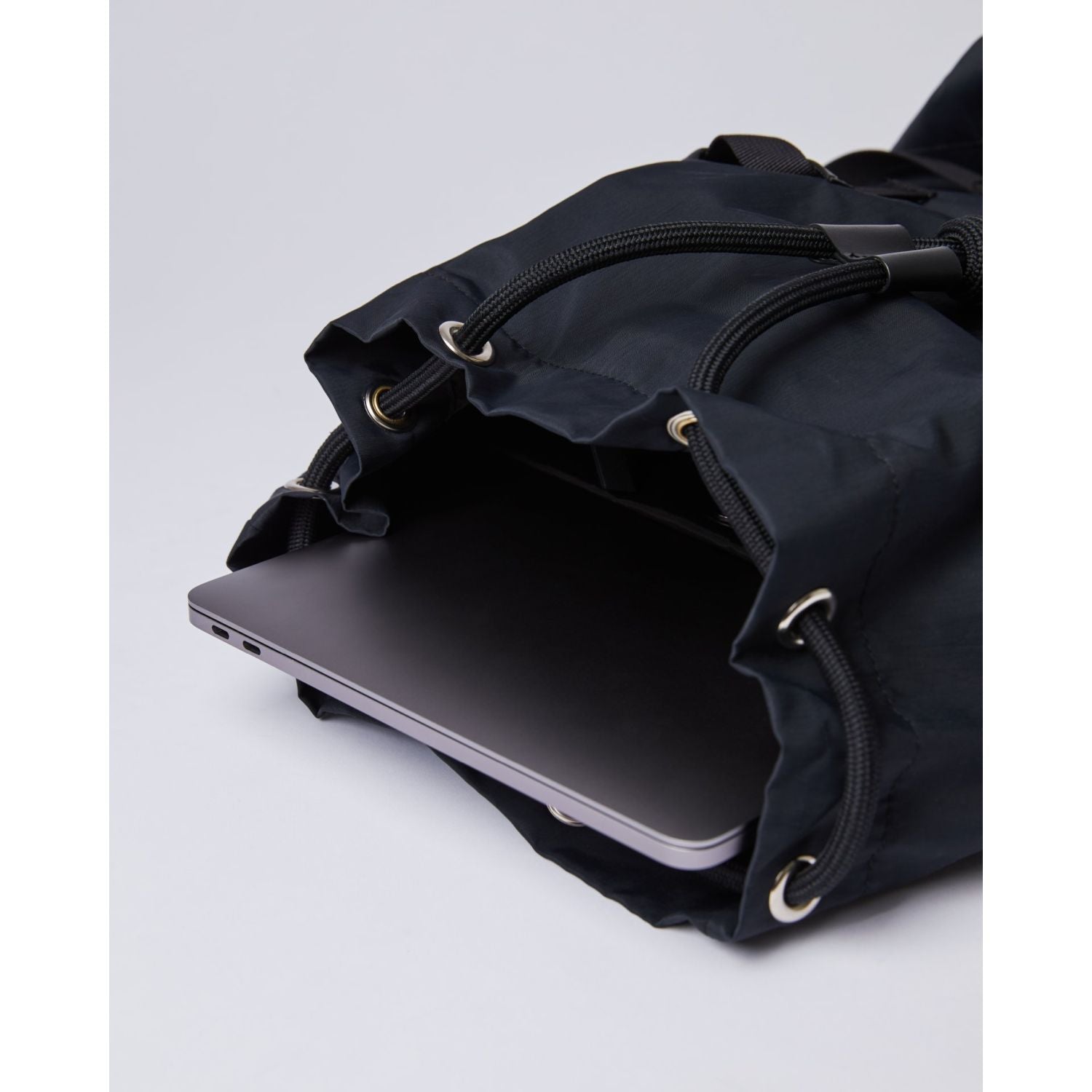 Sandqvist Charlie Backpack