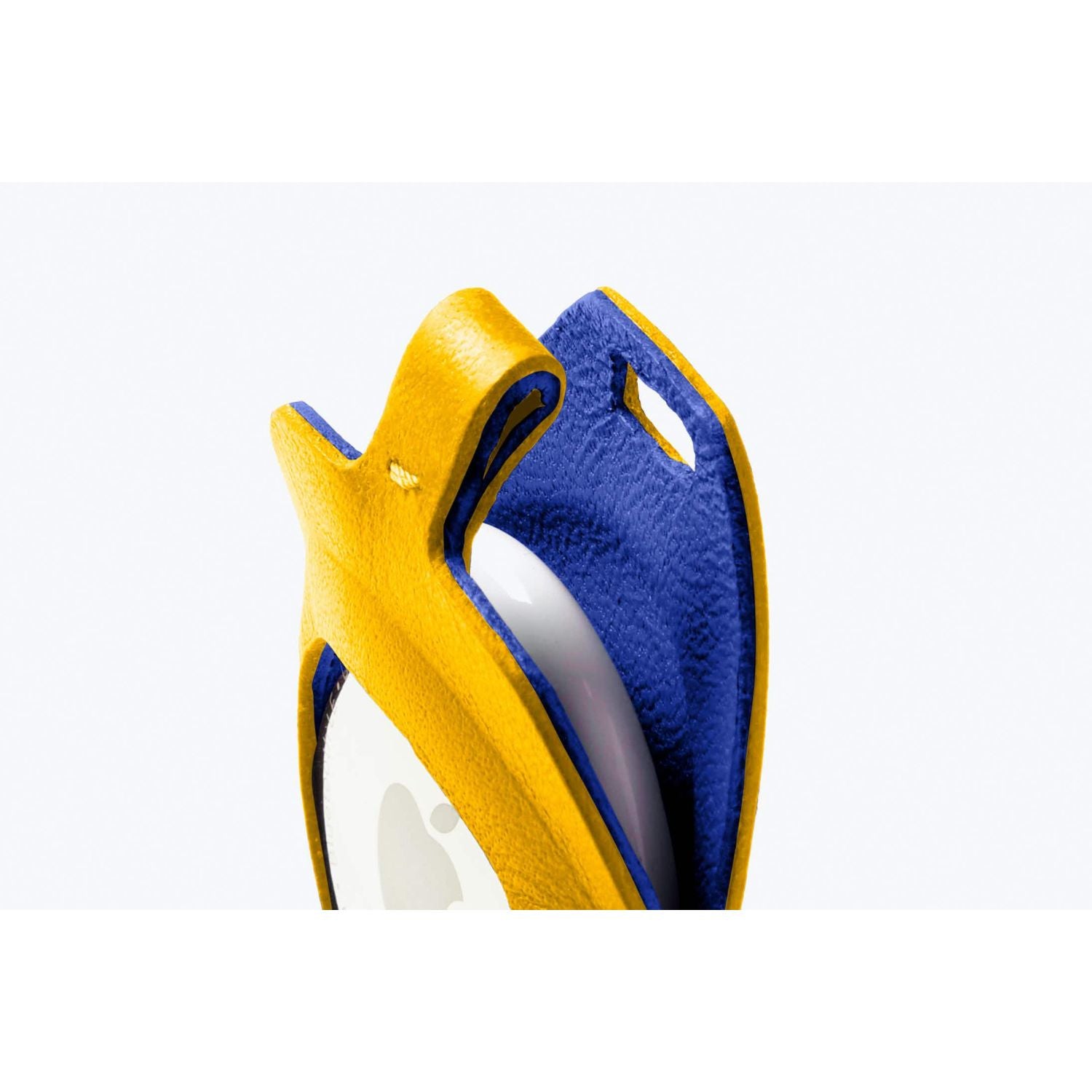 Bellroy Leather Sleeve For Airtag | Bellroy Wallets, Electronics Cases, Gifts & Lifestyle, Tech Accessories, Travel Accessories | Bellroy-13