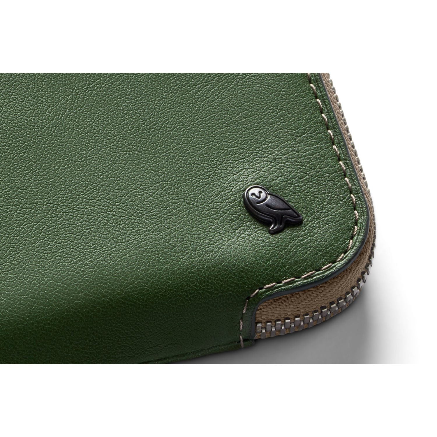 bellroy-card-pocket-rangergreen-3