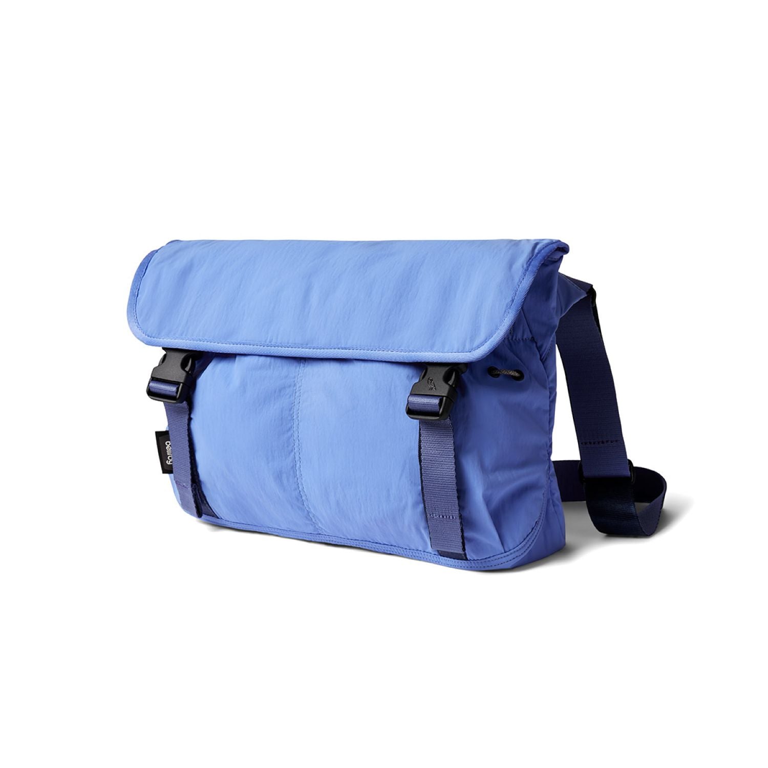 bellroy-cinch-messenger-bag-denim-blue-1