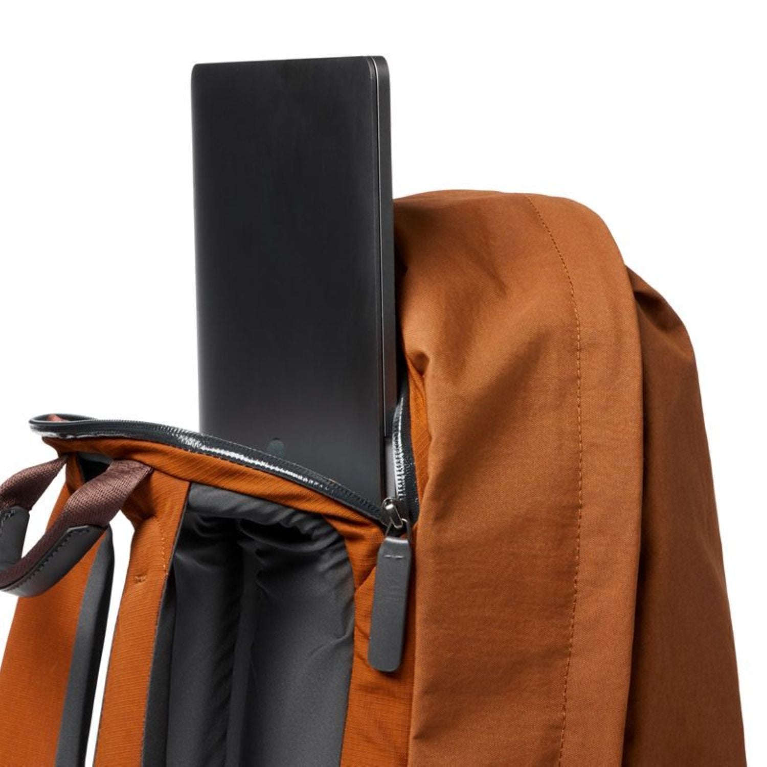 bellroy-classic-backpack-plus-second-edition-bronze-5