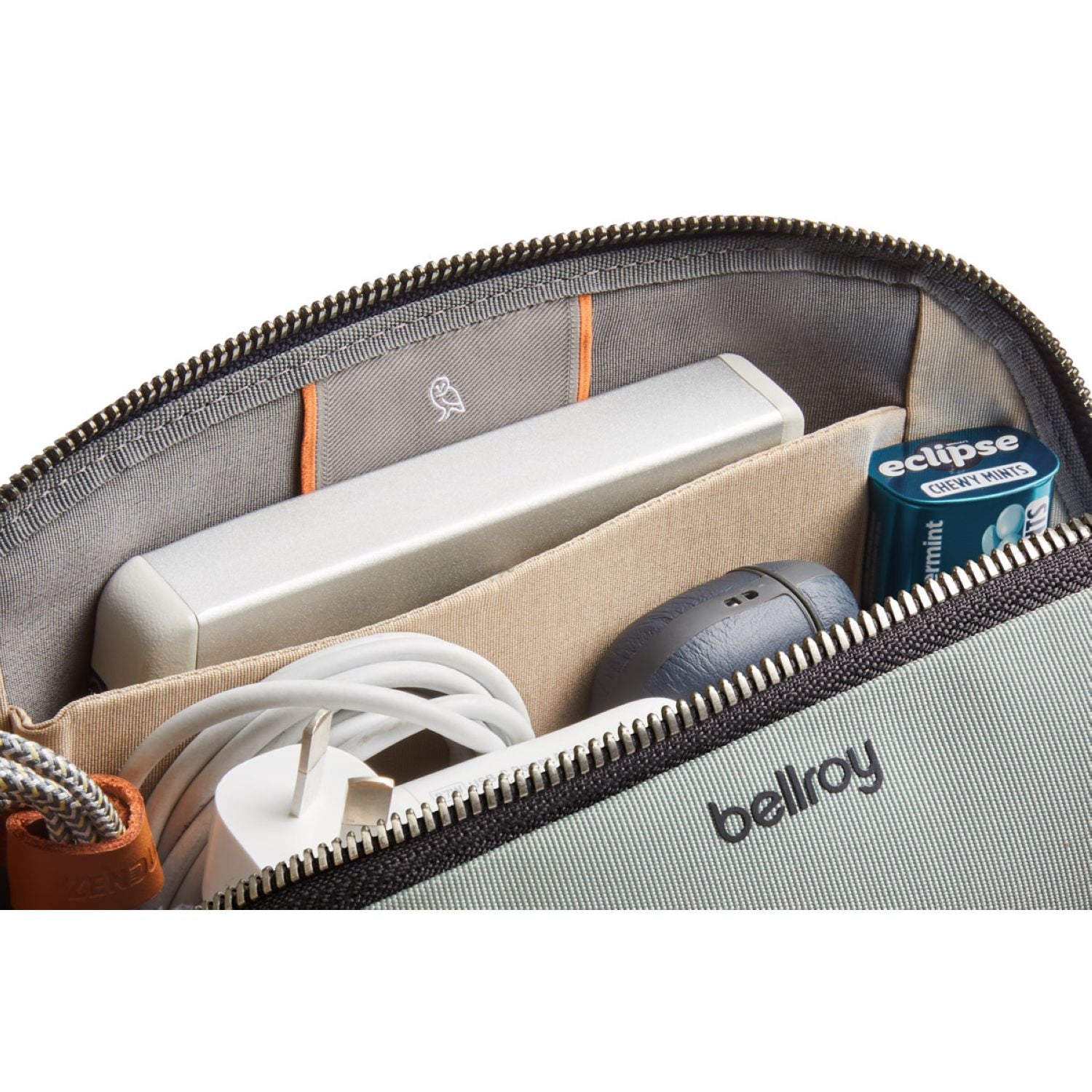 bellroy-desk-caddy-eucalyptus-6