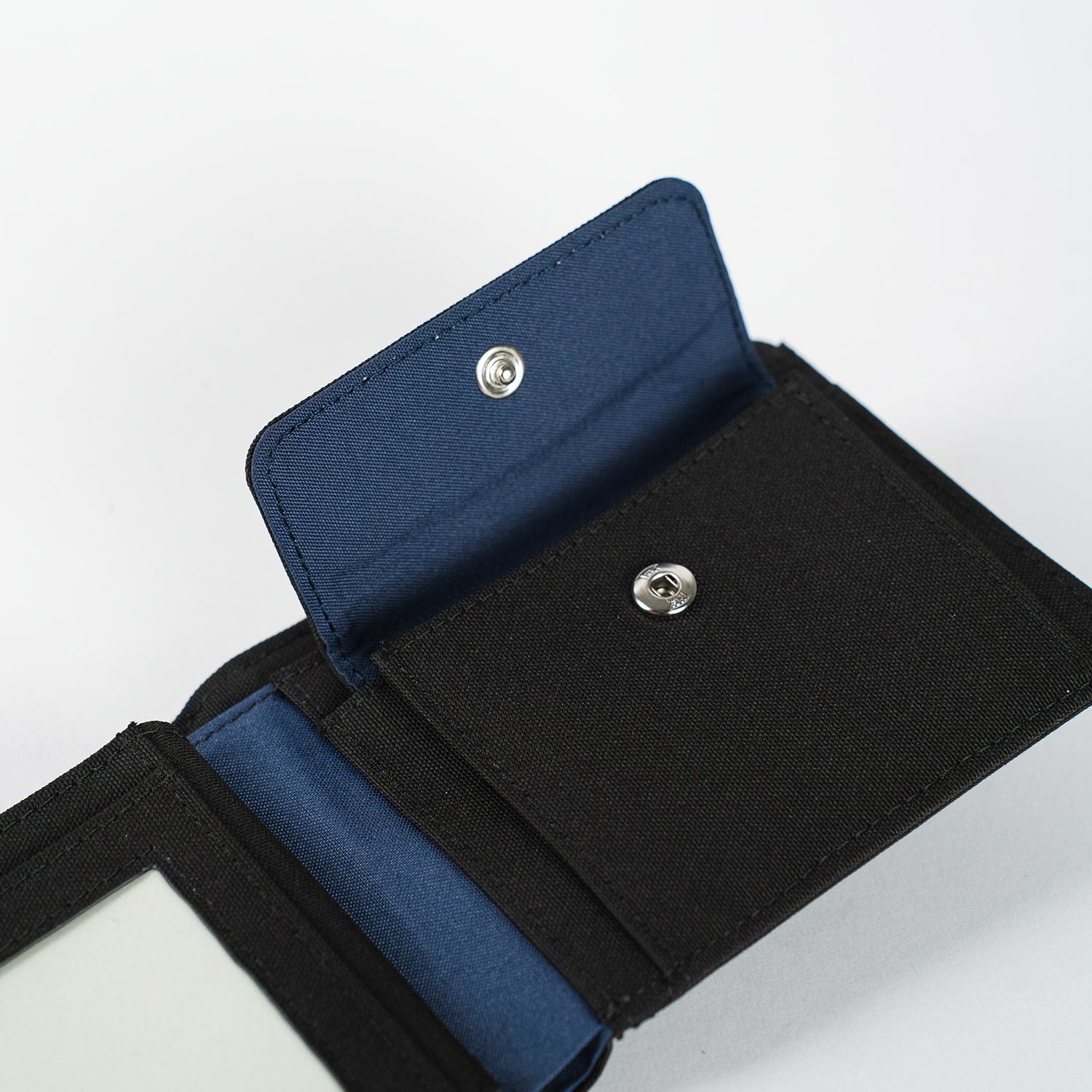 Crossing Bifold Wallet with Coin Pocket & Card Flap RFID