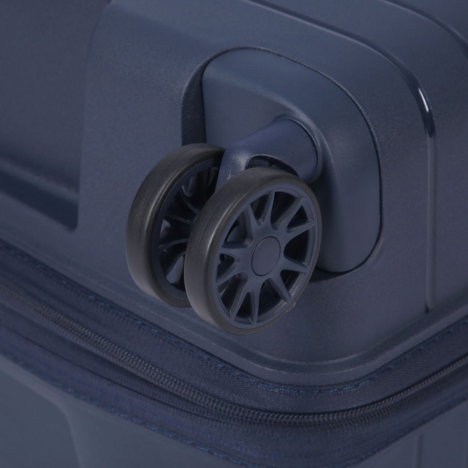 Crossing LYTE Polypropylene Large Expandable Luggage