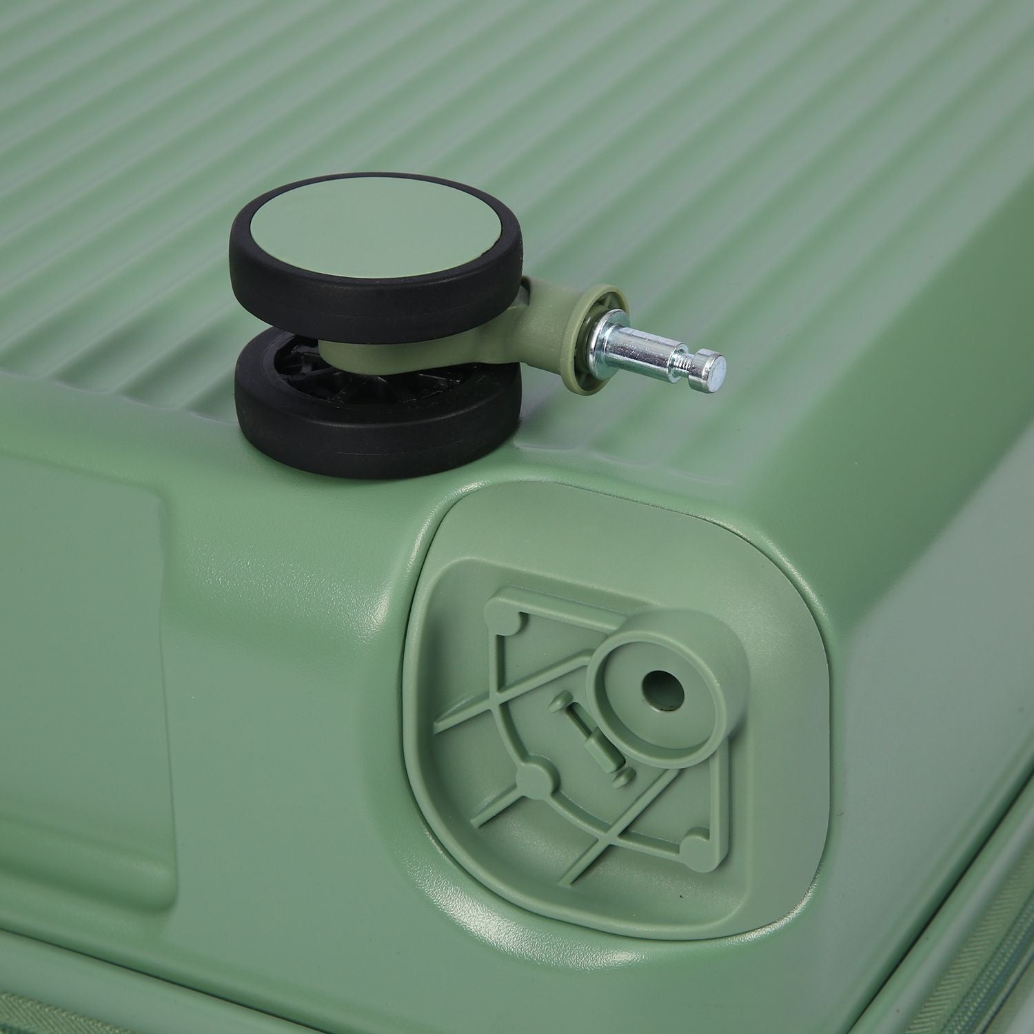 Crossing Vive Polycarbonate Expandable Medium Luggage T25