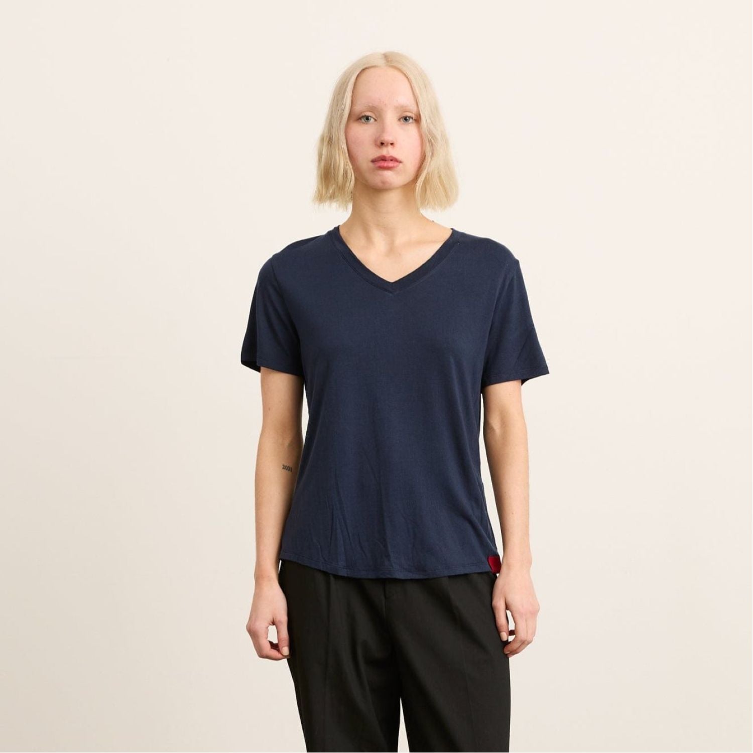 Paire Women's Merino Wool-Blend V-Neck T-Shirt (Navy)