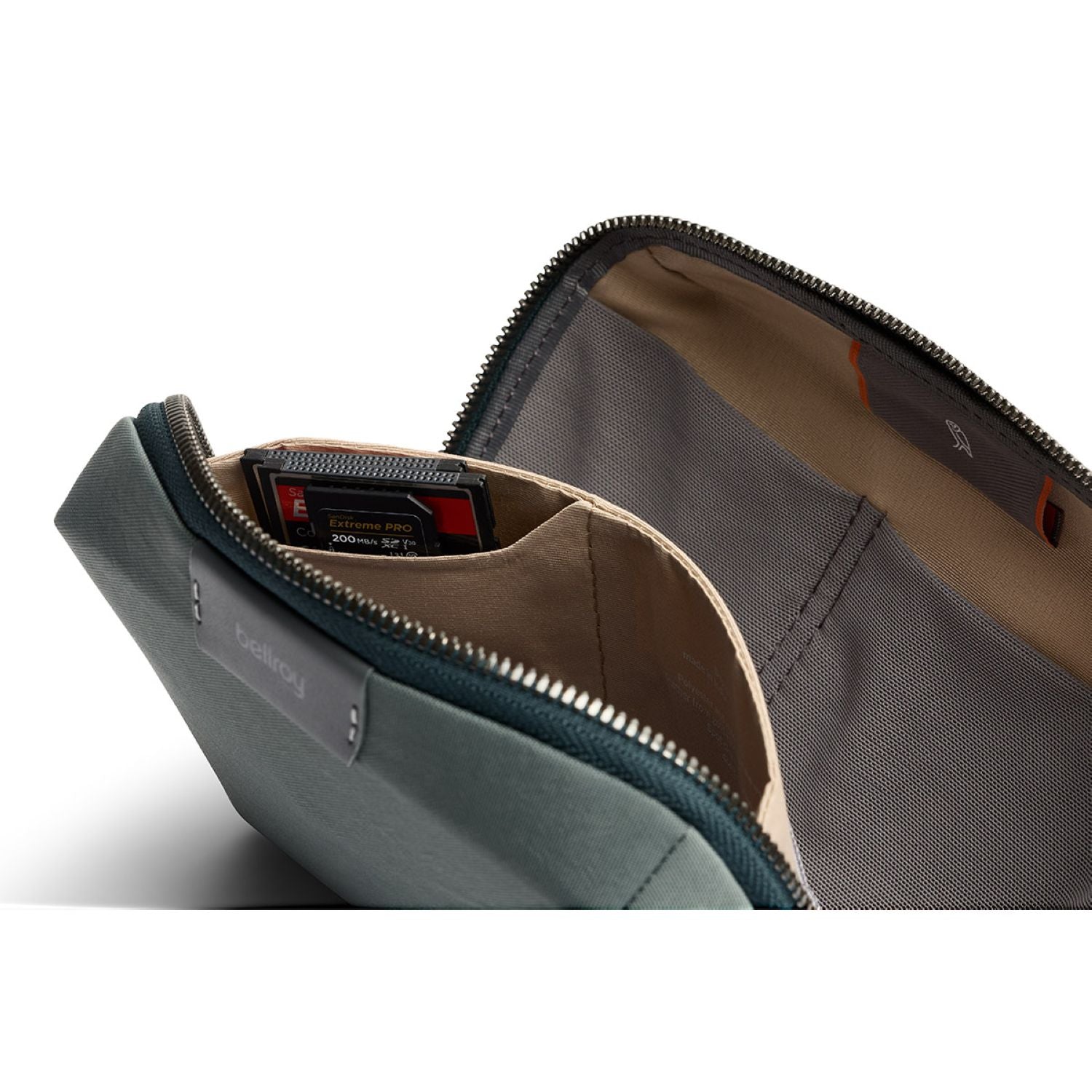 Bellroy Tech Kit Compact