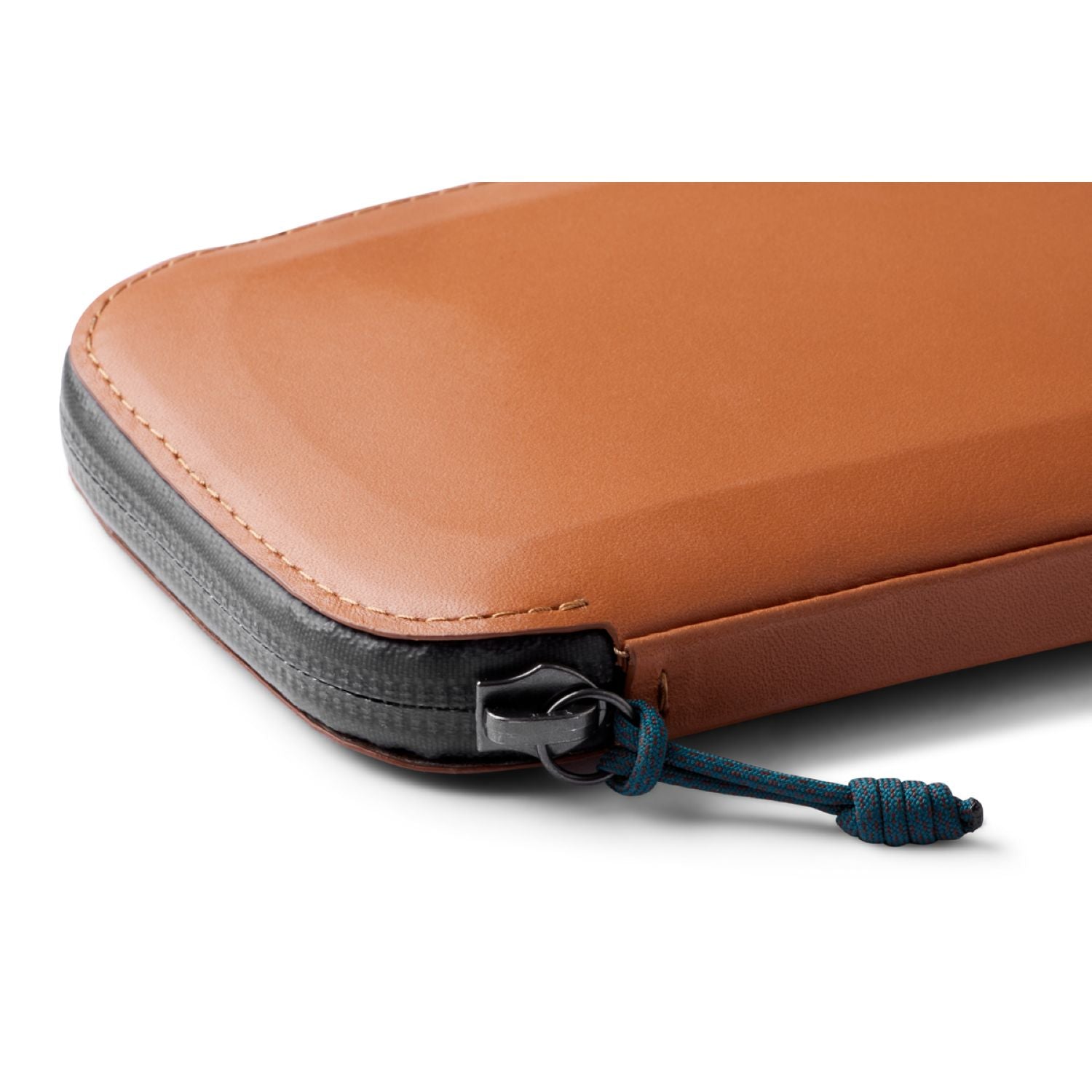 bellroy-all-conditions-phone-pocket-plus-leather-bronze-9