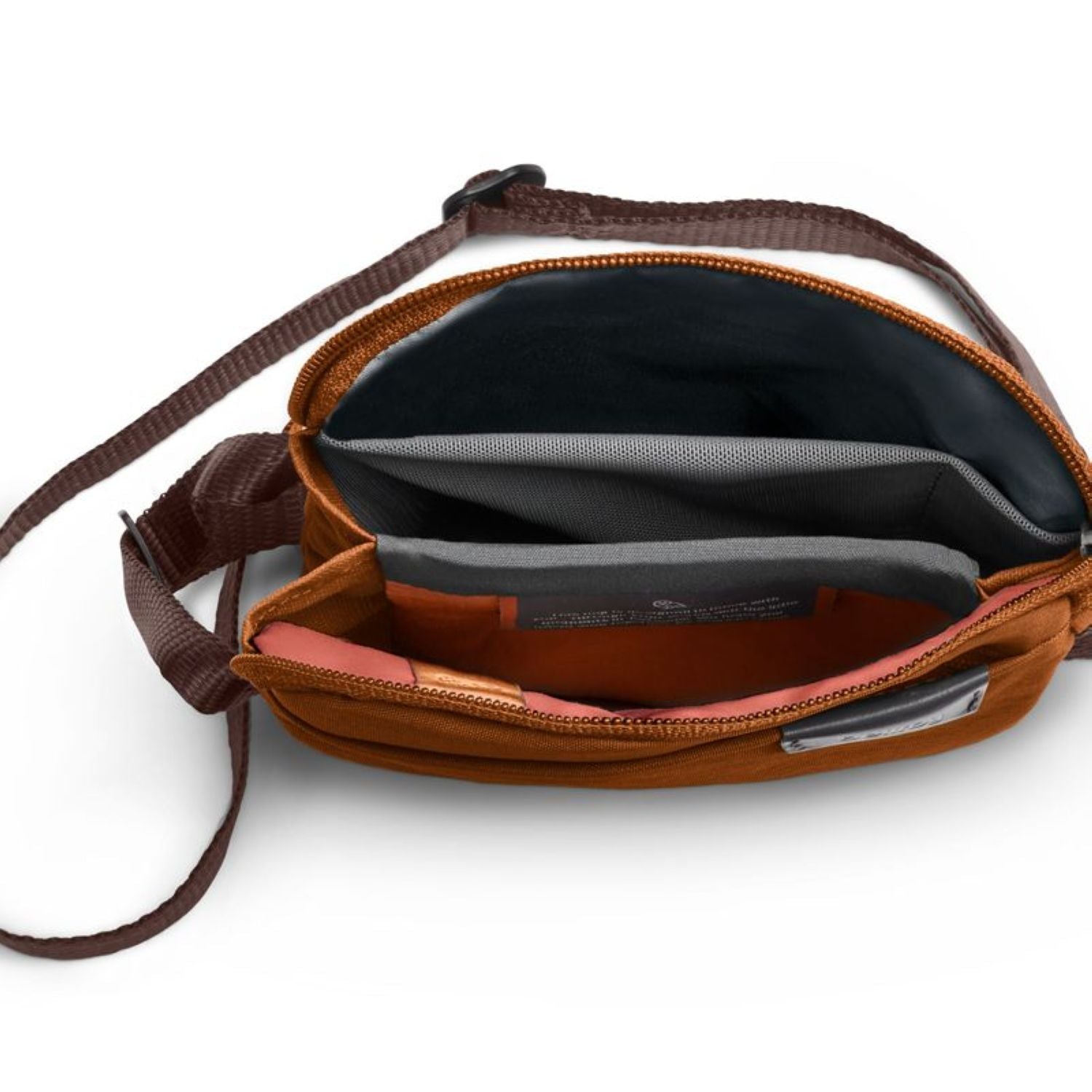 bellroy-city-pouch-bronze-3