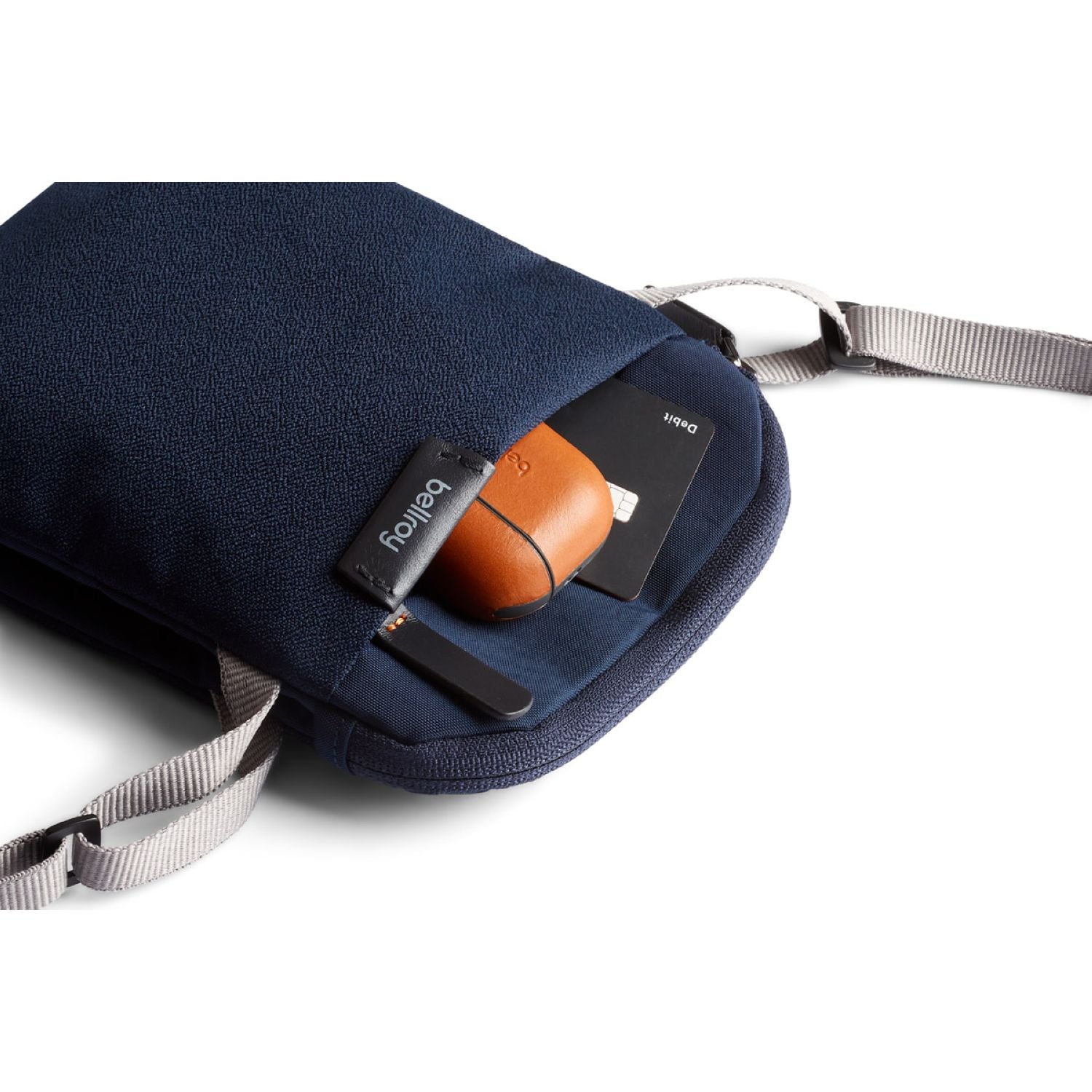 bellroy-city-pouch-navy-5