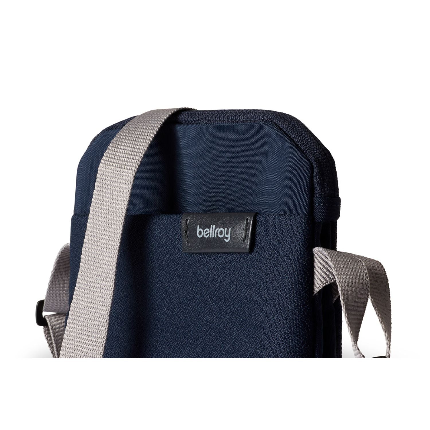 bellroy-city-pouch-navy-7