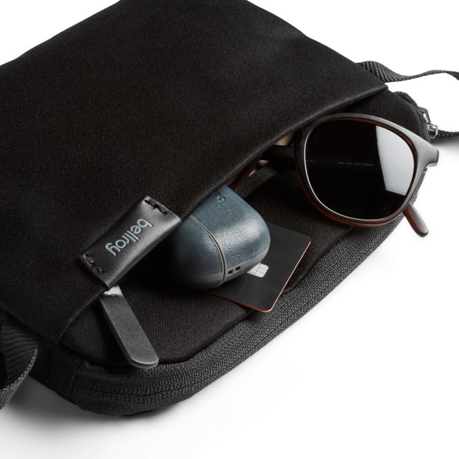 bellroy-city-pouch-plus-melbourne-black-5