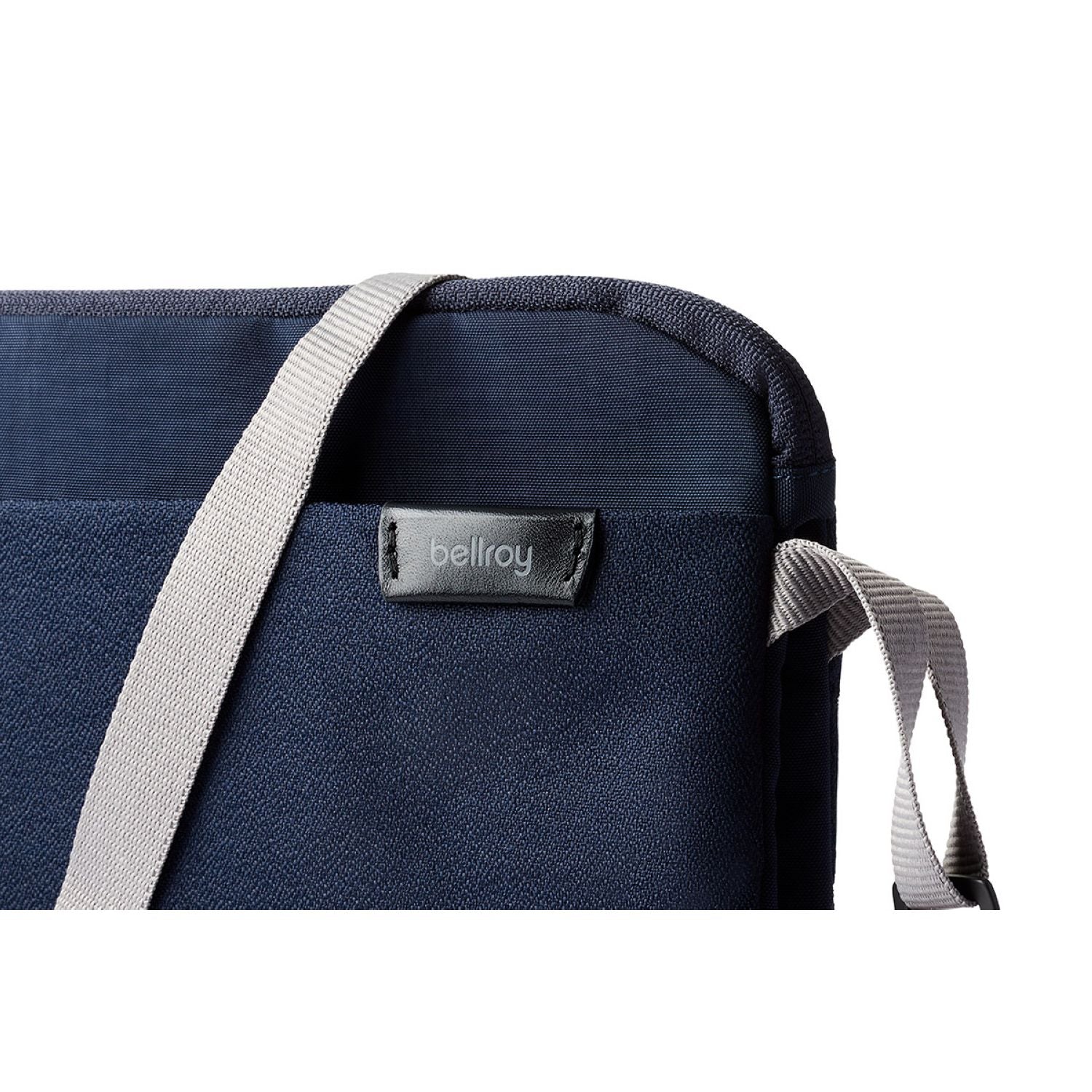 bellroy-city-pouch-plus-navy-6