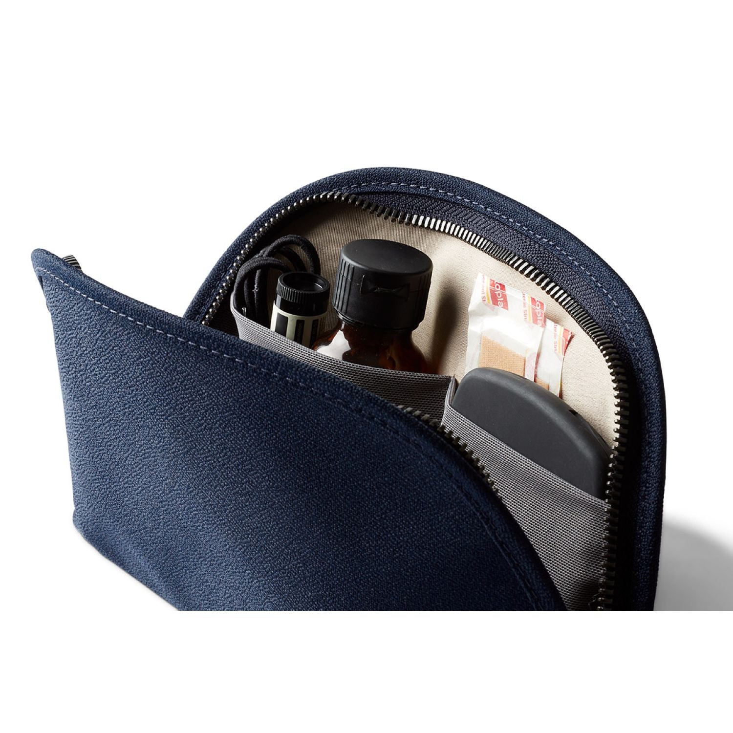 bellroy-classic-pouch-navy-5