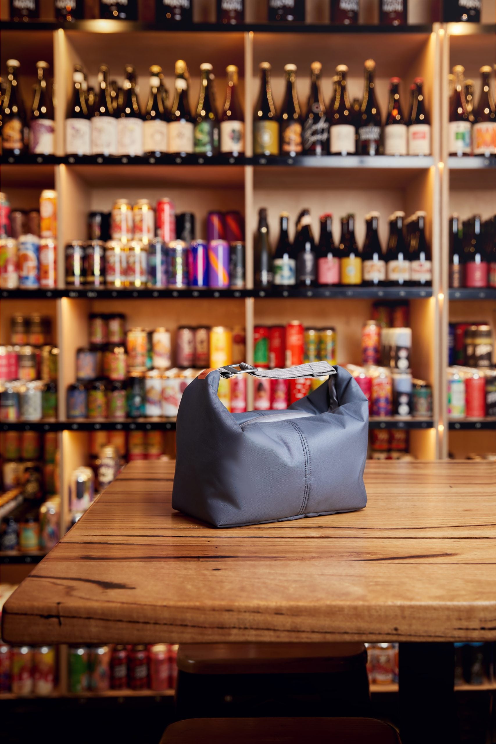 Bellroy Cooler Caddy | Bellroy Accessories, Bellroy Bags, Lunch Bags, school20, Small Bags, Travel Accessories, Travel Necessities | Bellroy-12