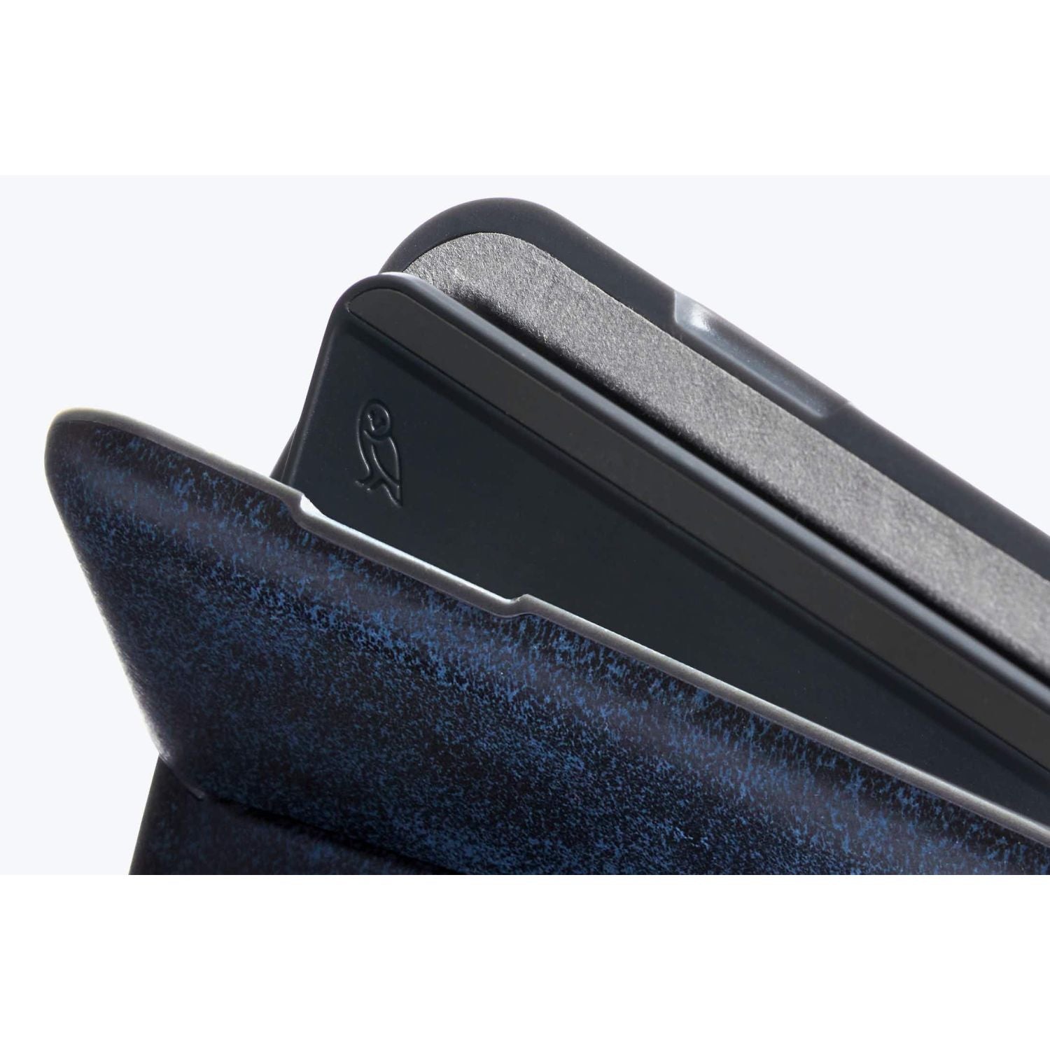 bellroy-flip-case-ocean-9