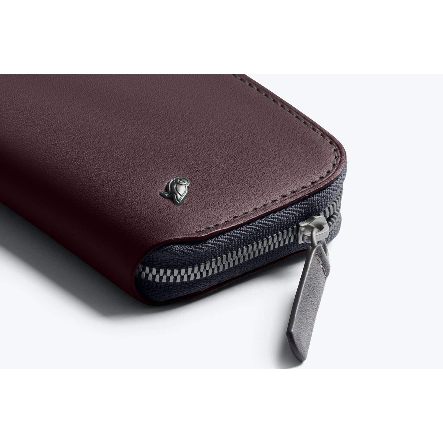 bellroy-folio-mini-deep-plum-5